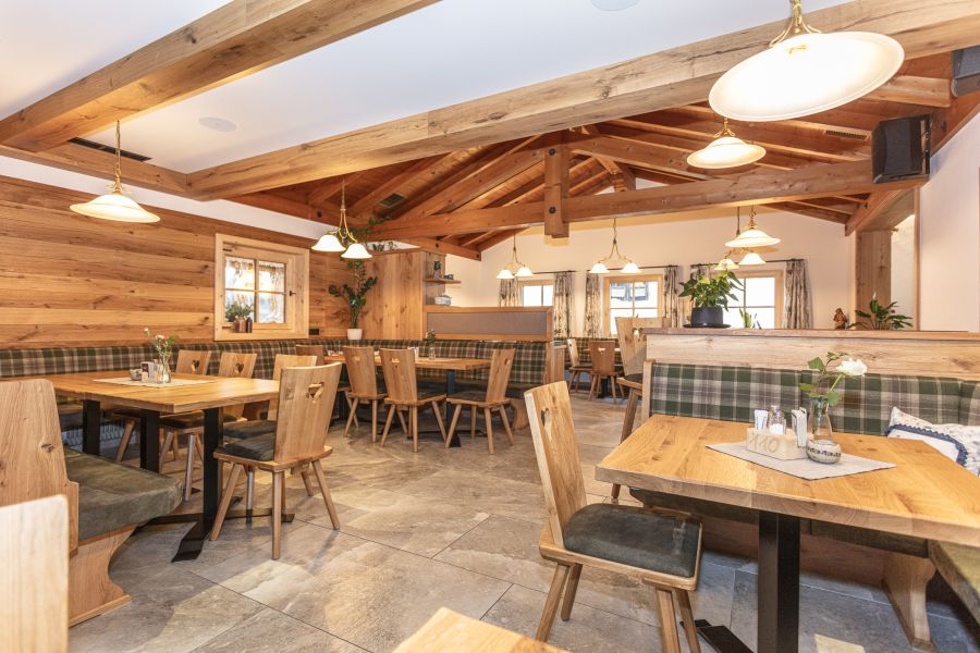 gasthaus-lofer-unterkuinft-zimmer-restaurant-4783